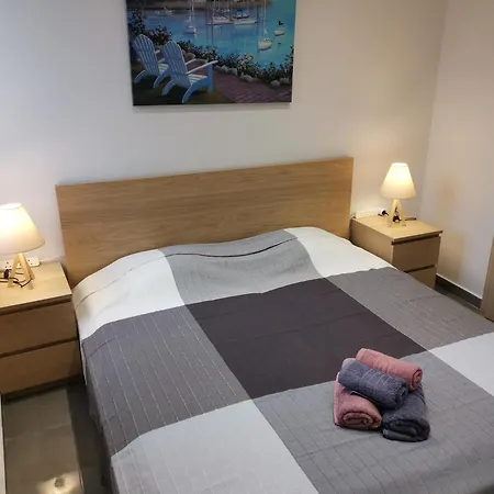 Perseus 3 Bedroom 102 דירה *