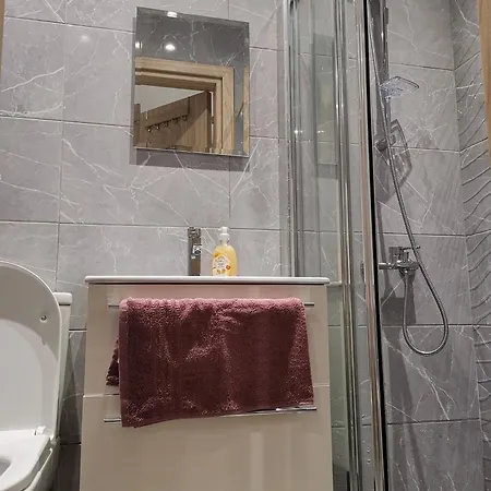 公寓 Perseus 3 Bedroom 102 *
